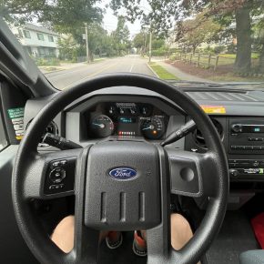 intérieur camion déménagement uhaul ford